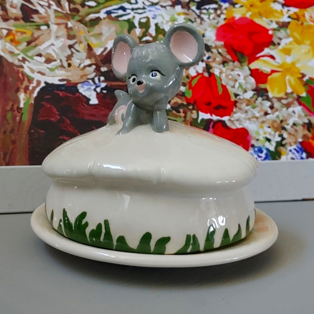 Vintage dish